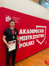 Srebrny medal we florecie Mateusza Kozaka